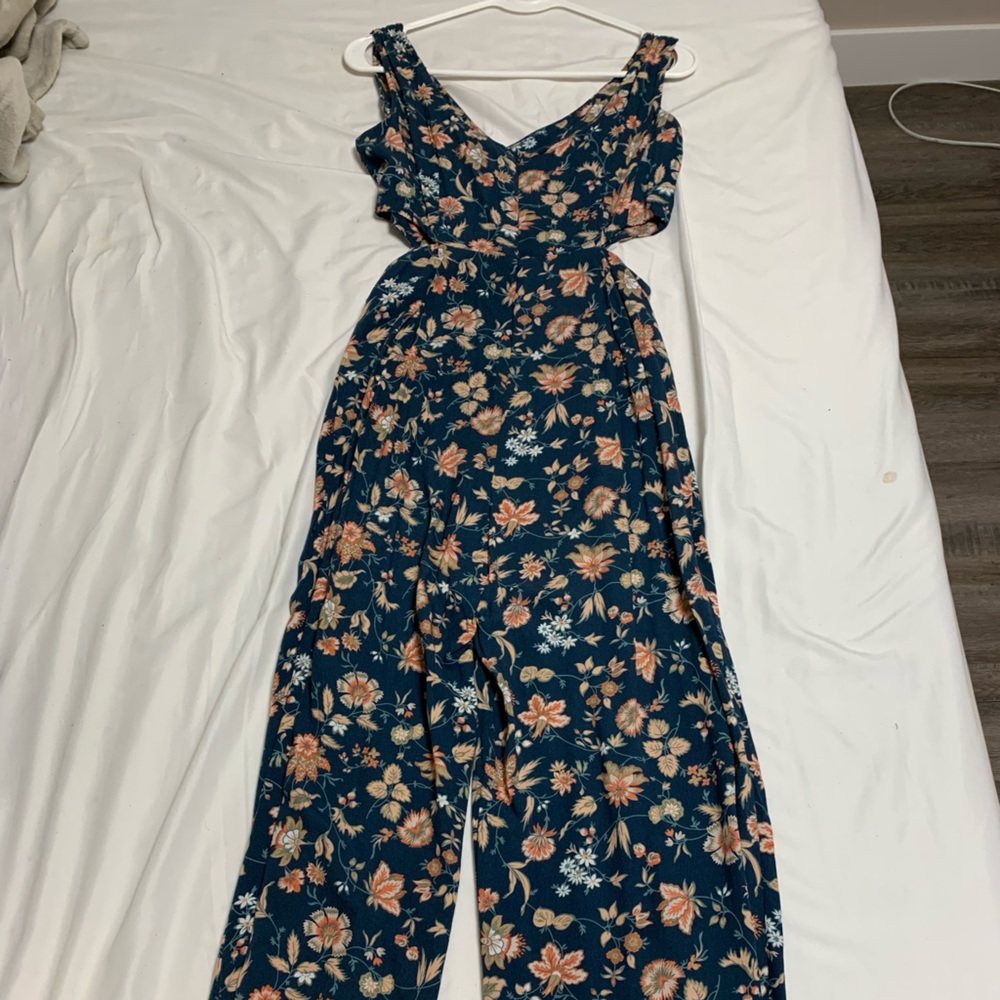 American Eagle Floral Jumpsuit Small
